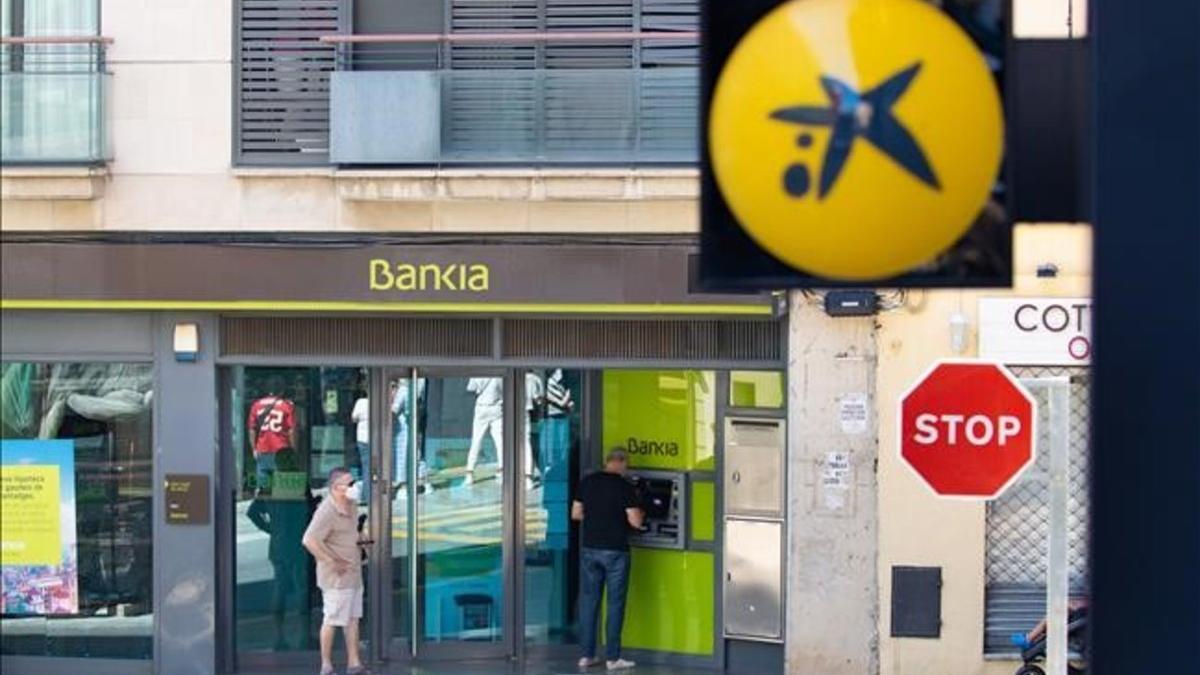 Sucursales de CaixaBank y Bankia en Sant Cugat del Vallès