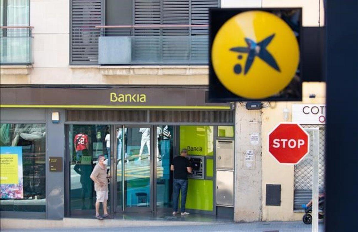 Fusión CaixaBank - Bankia  Los accionistas de CaixaBank y Bankia