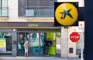 Así te afectará la fusión de CaixaBank y Bankia