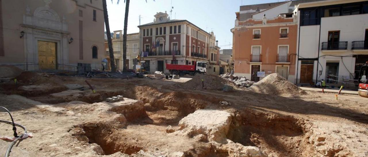 La reforma de la plaza de Corbera saca a la luz la iglesia del siglo XVI