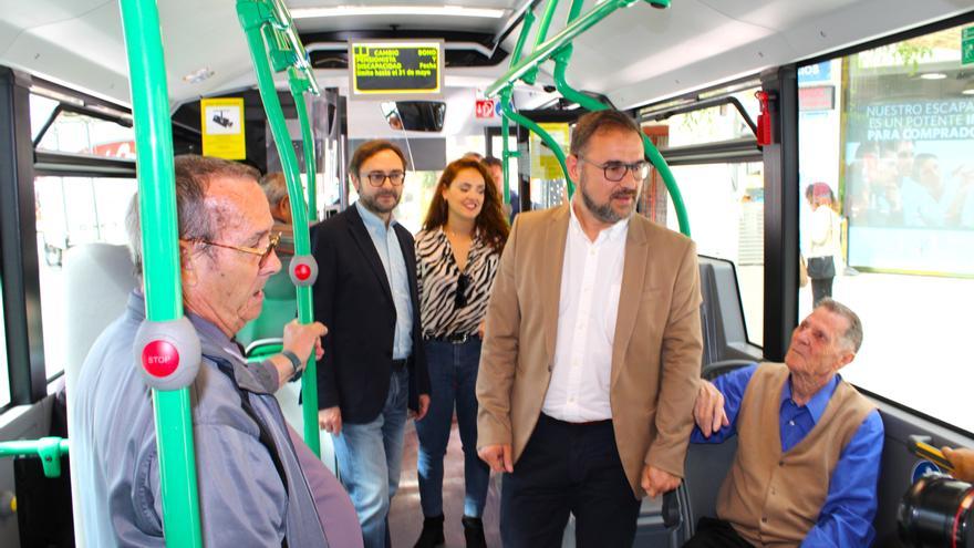 Dos autobuses accesibles para la ruta con el hospital y el centro comercial de Lorca