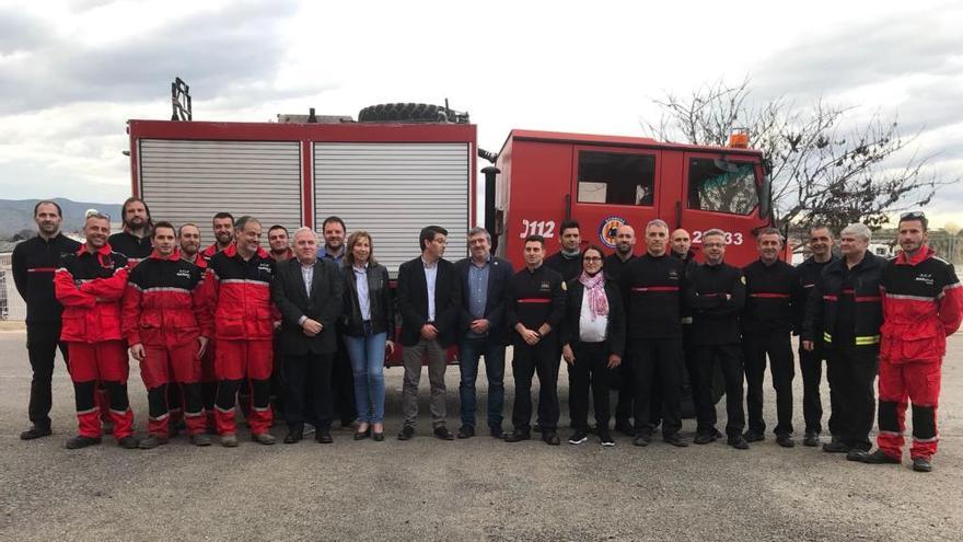 El Consorcio de Bomberos entrega un camión a Mariola Verda para luchar contra los incendios
