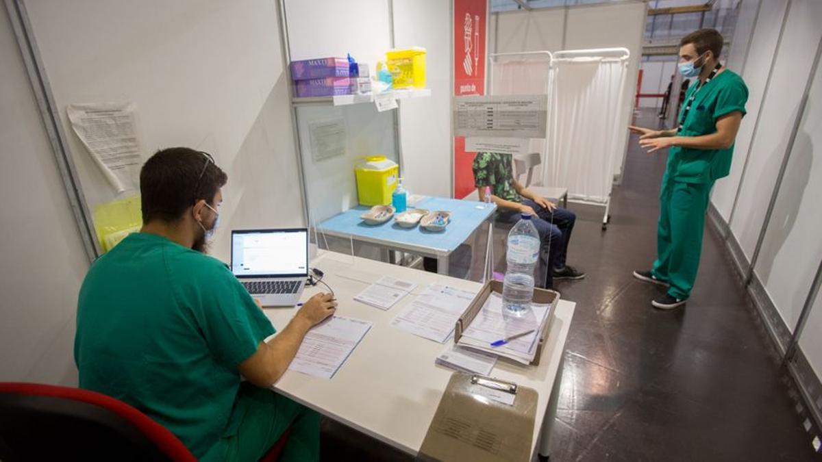 La incidencia del coronavirus en la provincia de Alicante baja de 100 por primera vez en dos meses