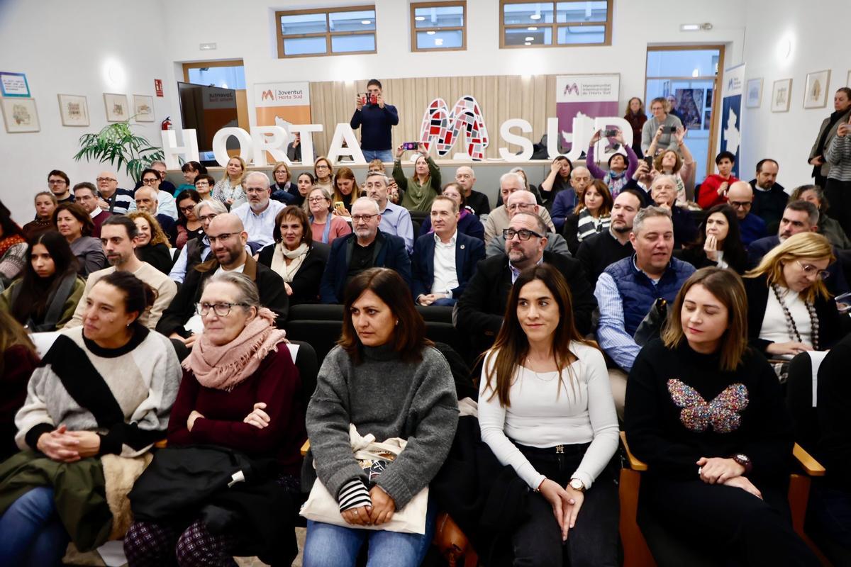 Inauguración de la exposición de la dana itinerante del Congreso de los Diputados.
