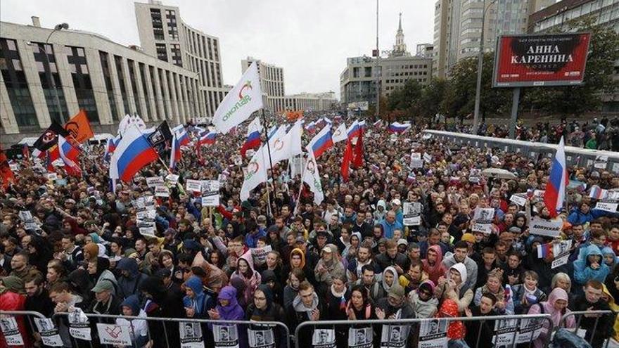 La ola de protestas es cada vez más grande en Moscú