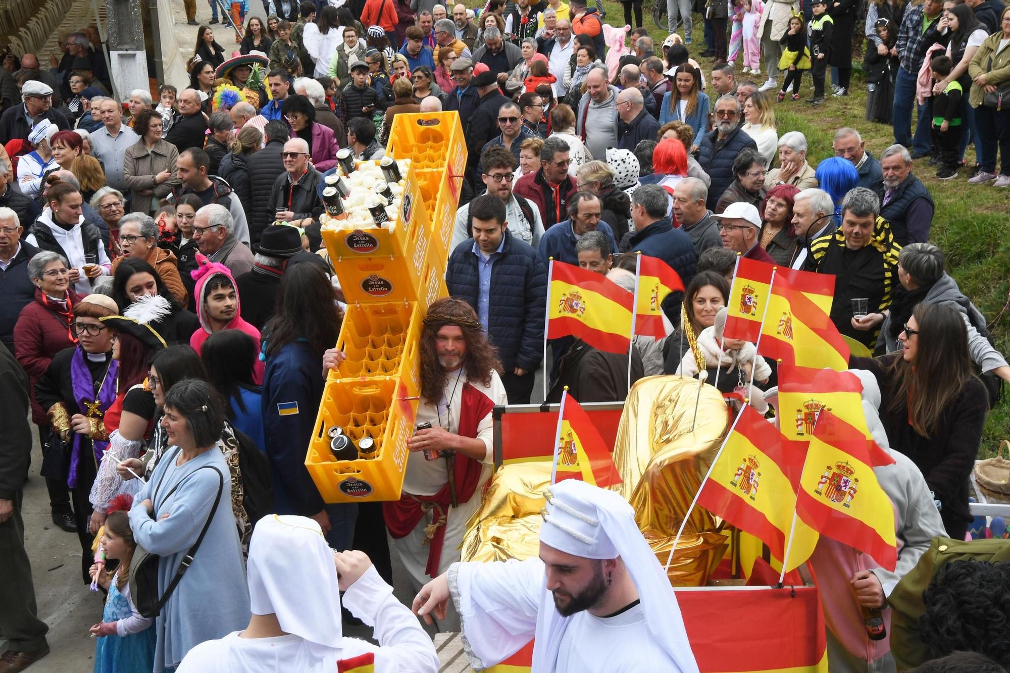 O Entroido resucita en Veiga