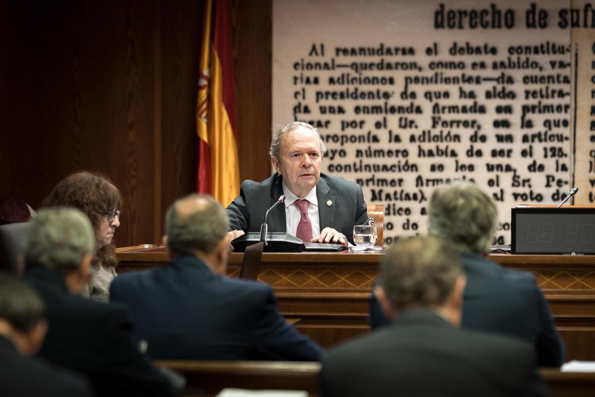 Archivo - El exvicerrector de Relaciones Institucionales de la Universidad Complutense de Madrid (UCM) Juan Carlos Doadrio, comparece ante la comisión de investigación del ‘caso Koldo’, en el Senado, a 10 de diciembre de 2025, en Madrid (España).