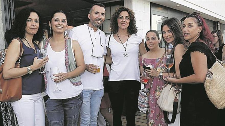 Playachica, un nuevo concepto de chiringuito playero en Benicàssim