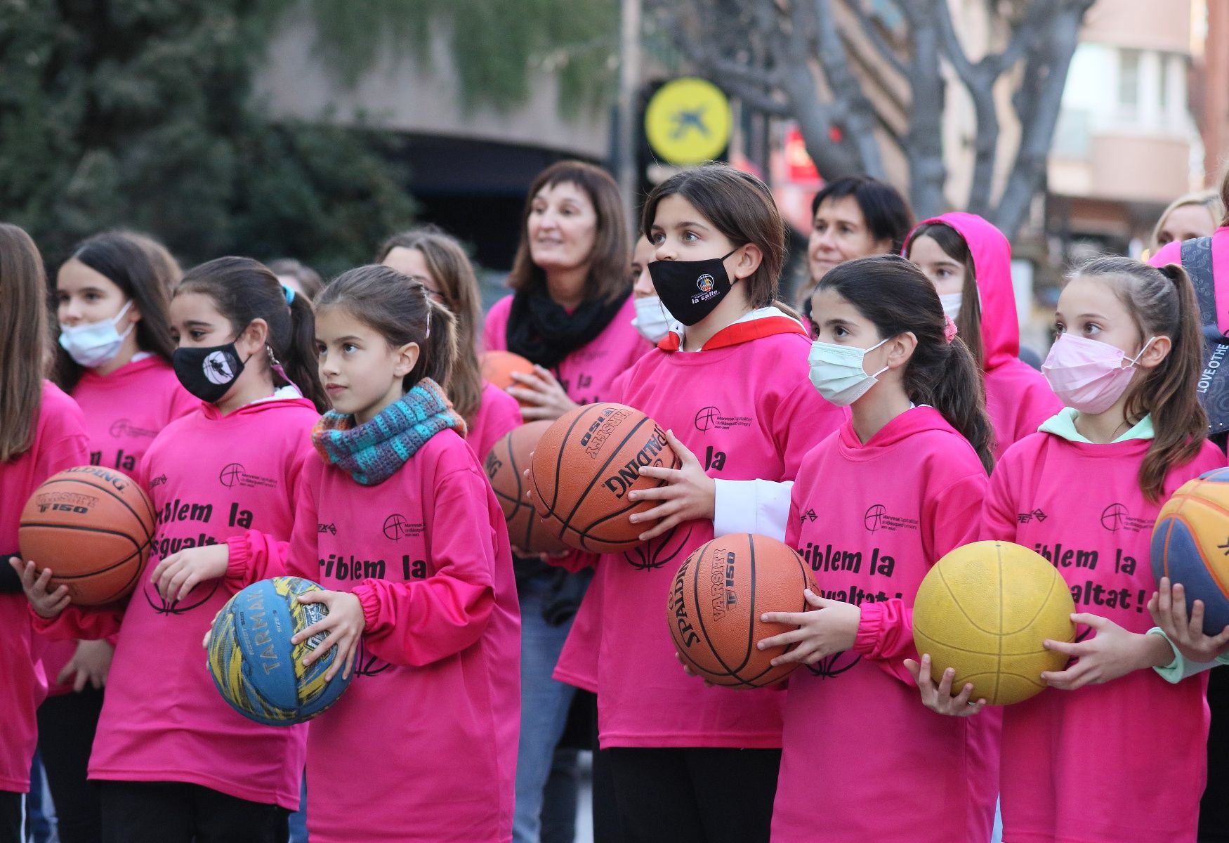 Manresa rebota en contra de la desigualtat en el bàsquet femení