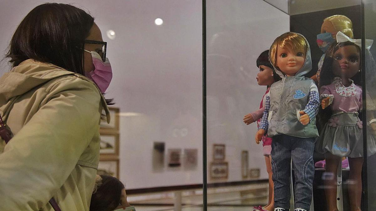 El universo de las muñecas Nancy toma el Museo Etnográfico