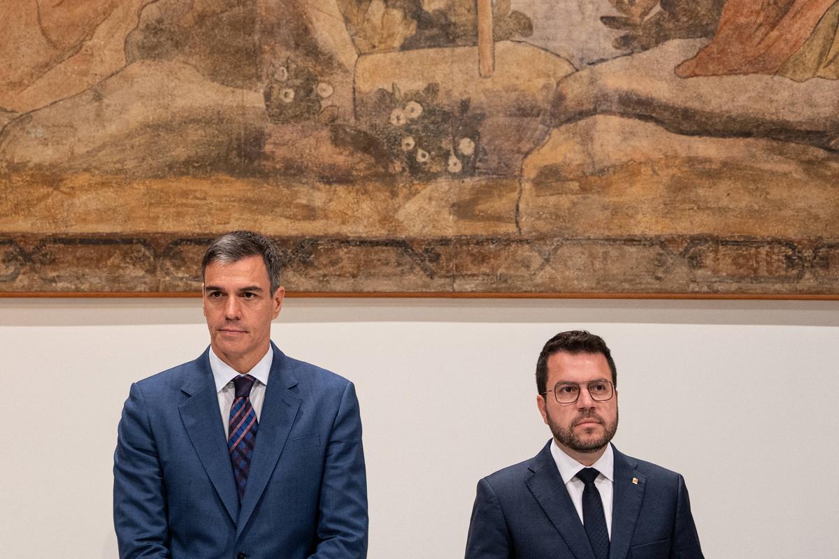 Pedro Sánchez y Pere Aragonès, reunidos en el Palau de la Generalitat, este miércoles.