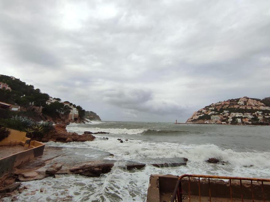 Bella provoca grandes destrozos en el Port d'Andratx