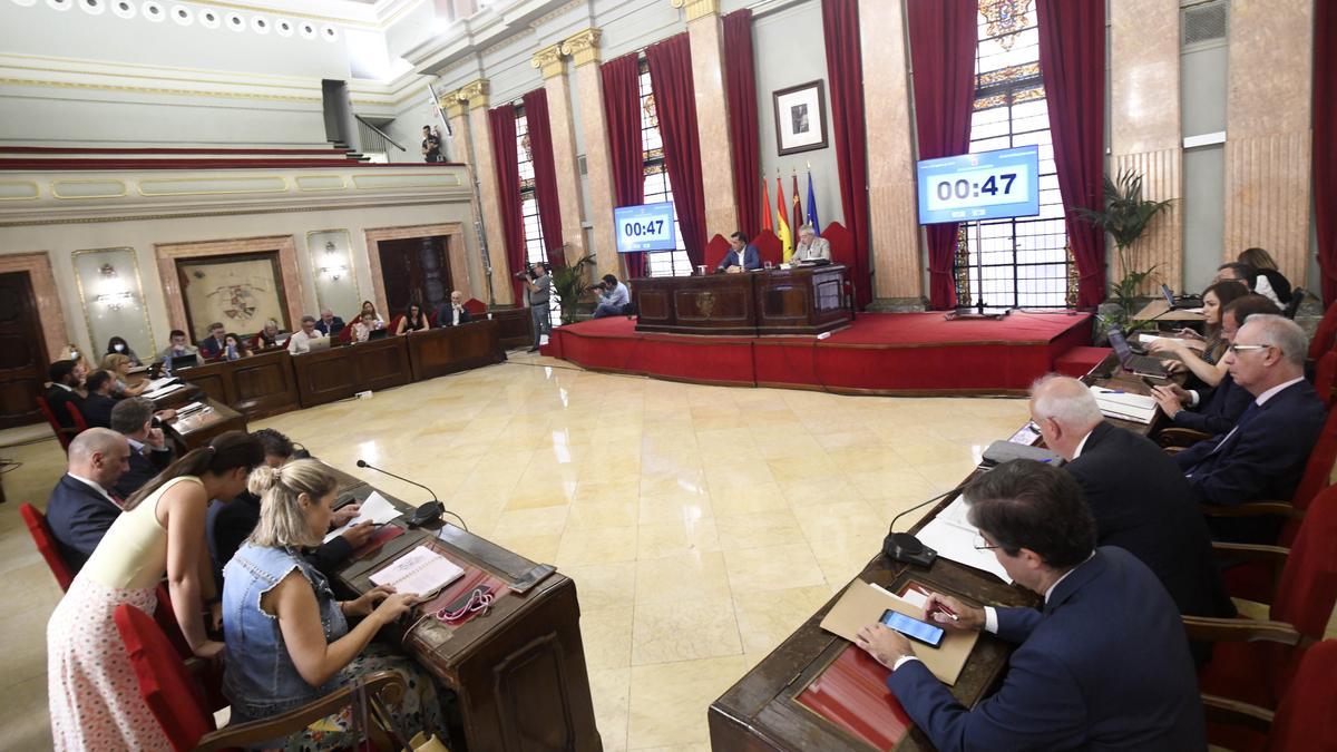Concejales en un Pleno del Ayuntamiento de Murcia.