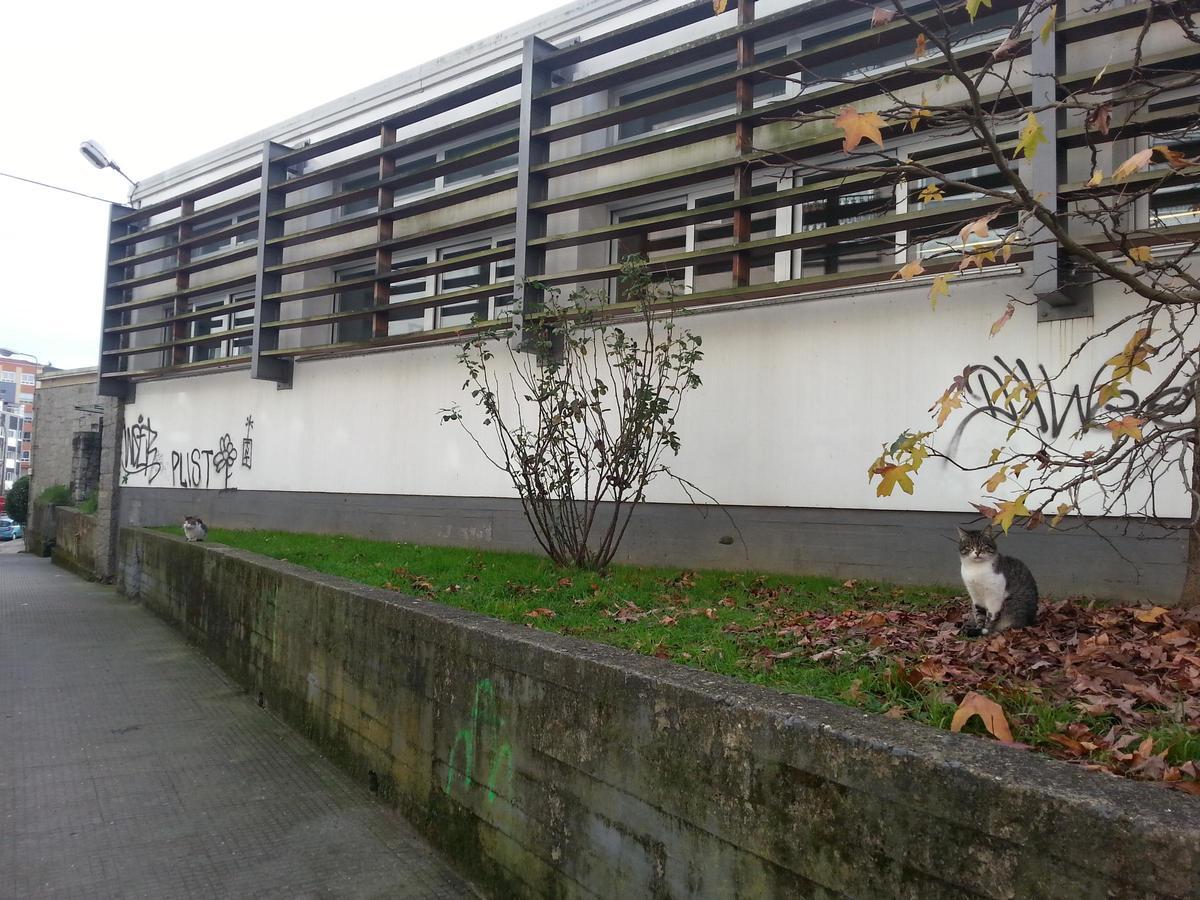 Edificio en el que están ubicadas las oficinas de la Seguridad Social de Betanzos.