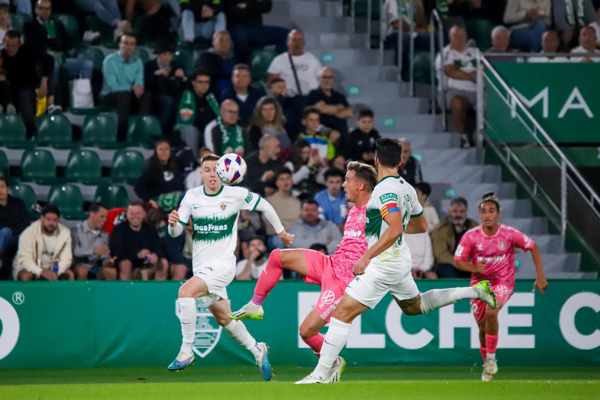 El partido del Elche CF - CD Tenerife, en imágenes