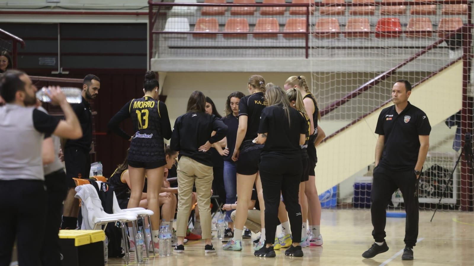 Las mejores imágenes de la celebración del triunfo de la Cordà de Paterna que da acceso al playoff de ascenso