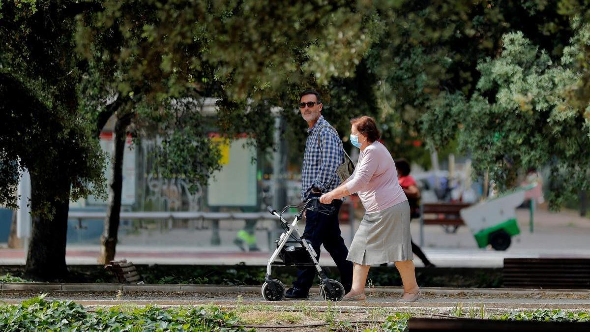 Los ingresos se reducen a 11 personas al día aunque 626 siguen hospitalizadas