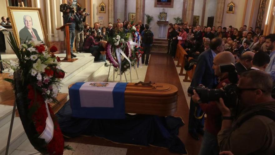 Funeral de Chiquito de la Calzada en La Trinidad