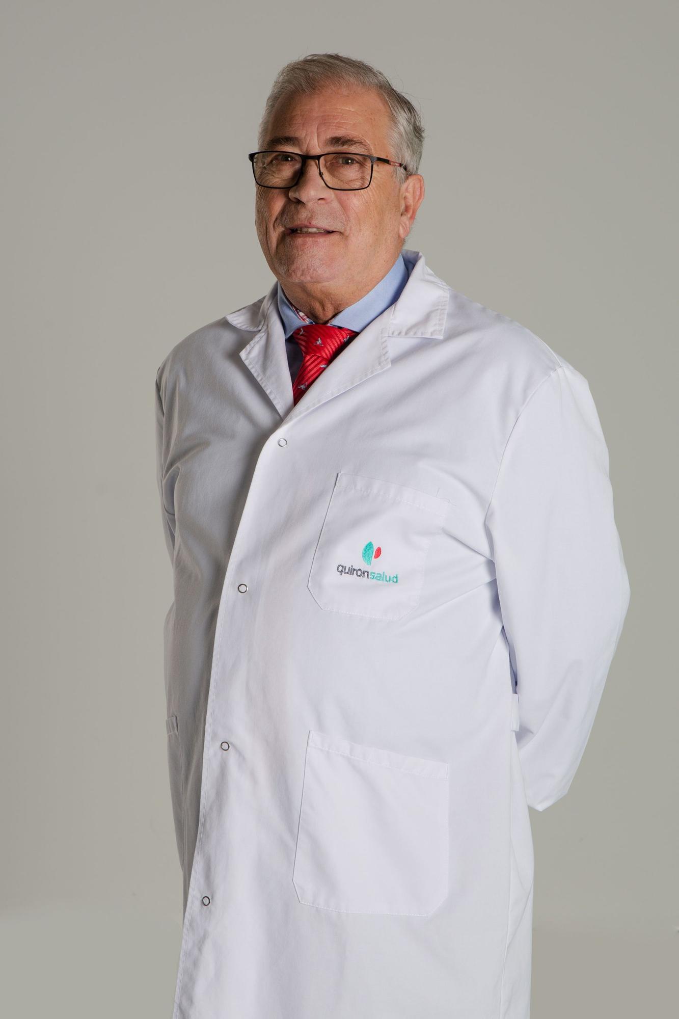 Doctor Fernando Jordá, jefe de la Unidad de Rodilla de Quirónsalud Torrevieja.