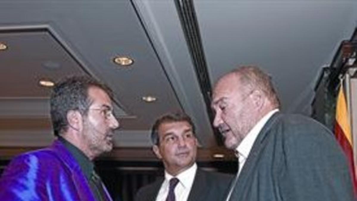 Laporta, Sala Martin (izquierda) y Oliver, el 14 de octubre del 2010, cuando analizaron la 'due diligence'.