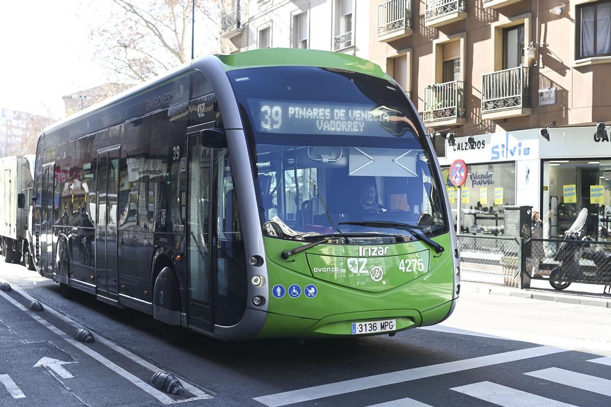 Imagen de archivo de un bus urbano de Zaragoza
