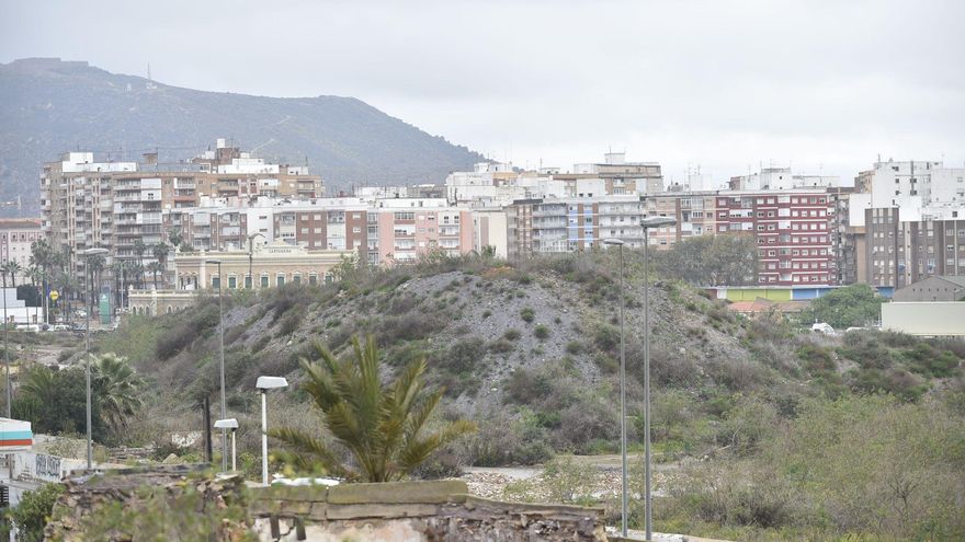 Los vecinos de El Hondón apoyan el plan de descontaminación de Ercros