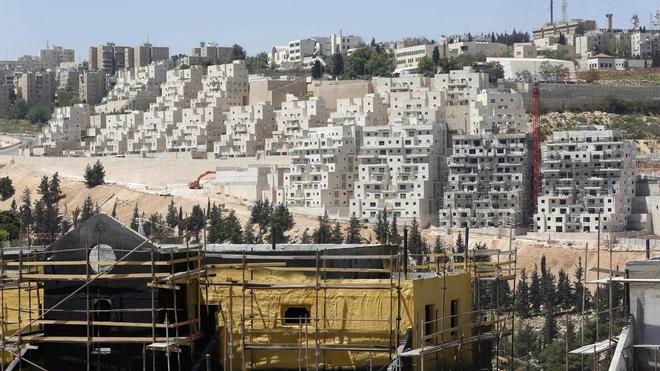 Obras en el asentamiento judío de Pisgat Zeev, situado en Jerusalén Este.