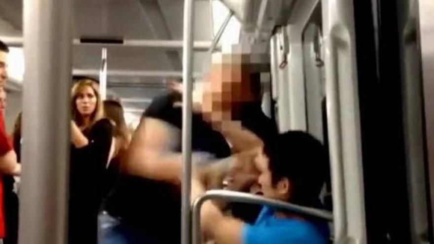 Condenado por grabar una agresión racista en el metro