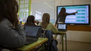 Aula digitalizada en la escuela Vista Alegre de Mataró, hace unos días.