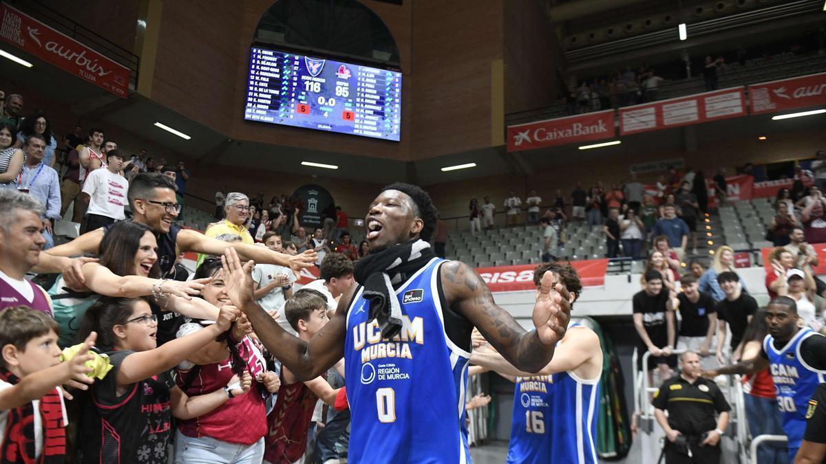 Devontae Cacok, del UCAM Murcia, celebrando el último triunfo en el Palacio de la fase regular ante el Hiopos Lleida.