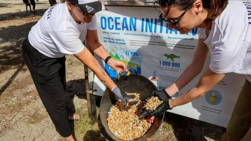 El «Colillatón» regresa a Arousa: «Una puede contaminar hasta 50 litros de agua»