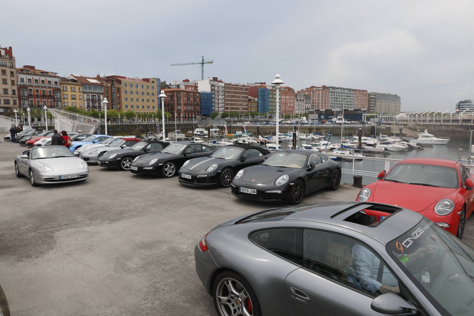 En imágenes: Concentración de Porsches en Gijón