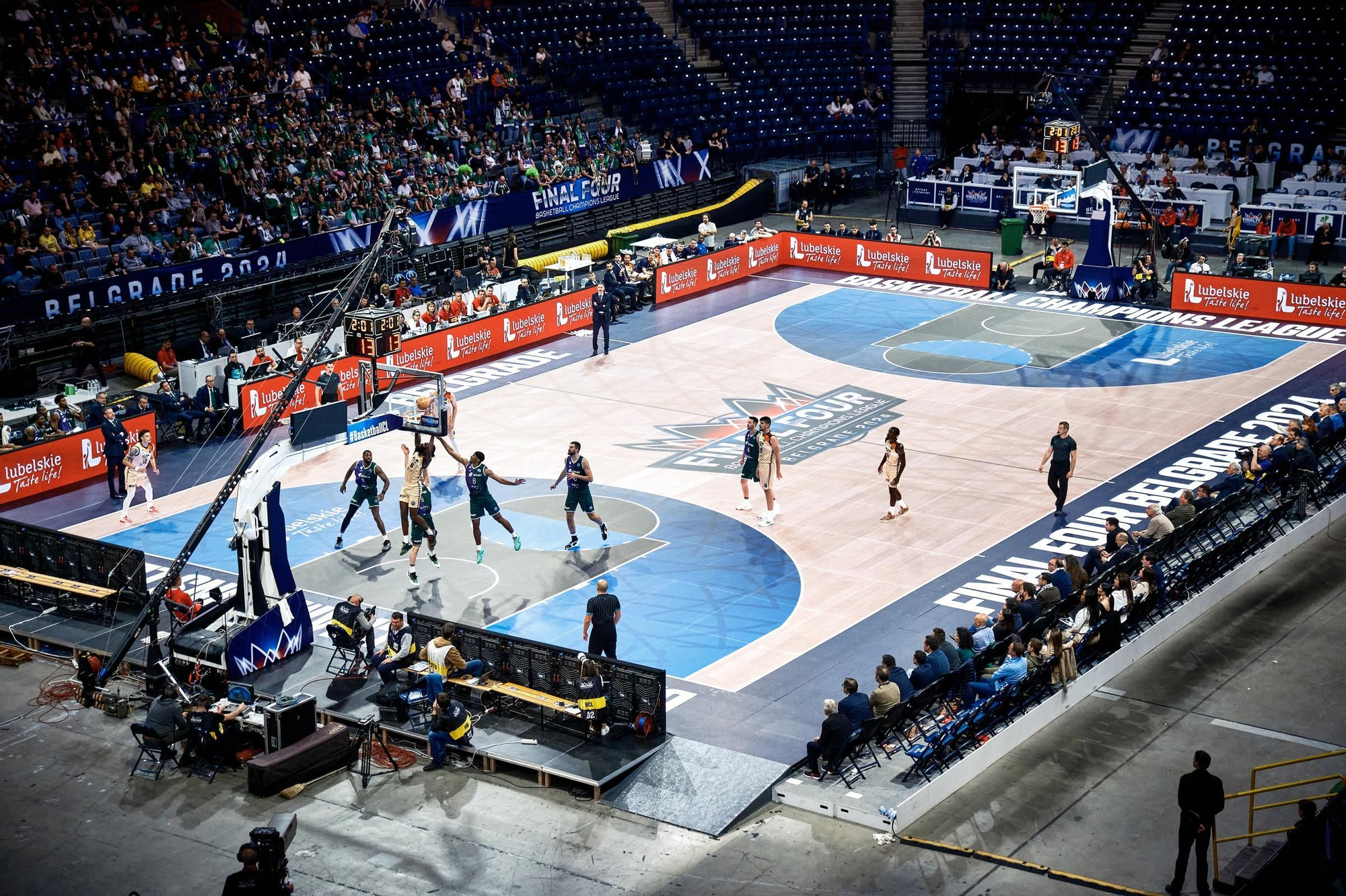 El UCAM Murcia - Unicaja de la Final Four de la BCL, en fotos