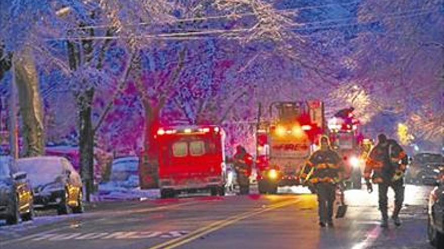 Siete niños de una familia mueren en un incendio en Nueva York