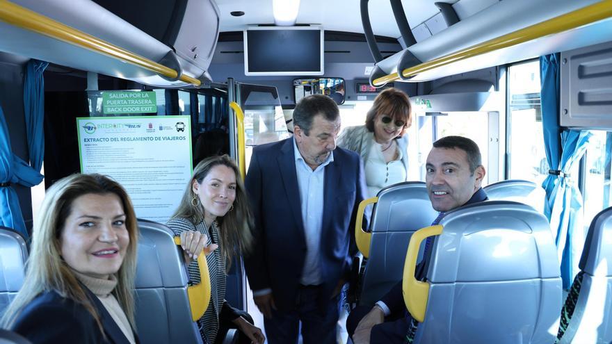 Presentación de cinco nuevas guaguas sostenibles para el transporte público en Lanzarote