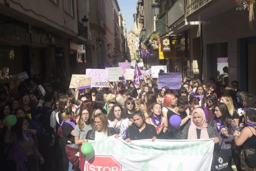 La feministas calientan motores antes de la manifestación del 8-M en Murcia