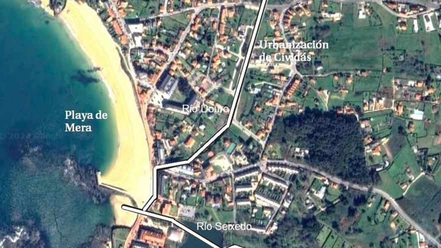 Mapa donde la Xunta marcó con dos líneas los afluentes que prevé que generen inundaciones. |   // L.O.