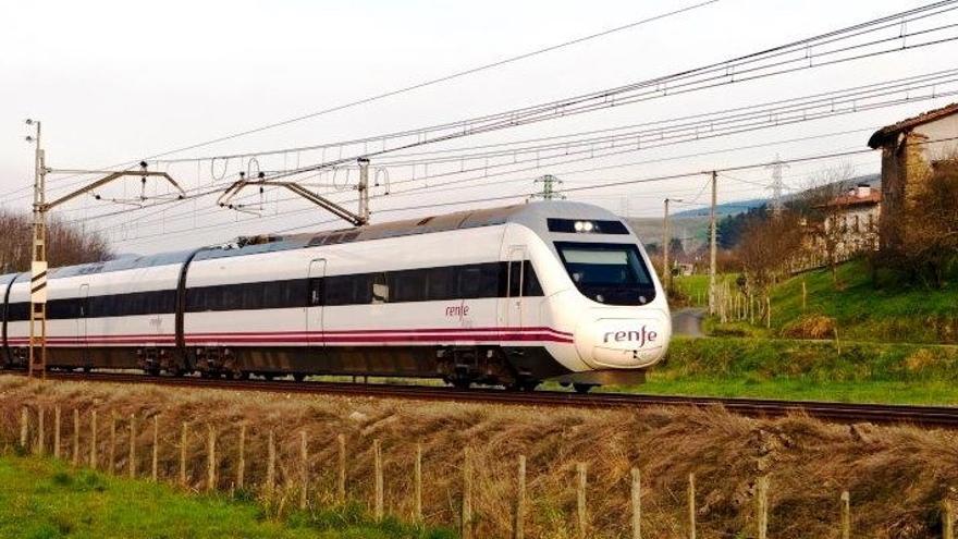 Renfe sufrirá una caída de rentabilidad de hasta el 50% por la entrada de competencia, según S&amp;P