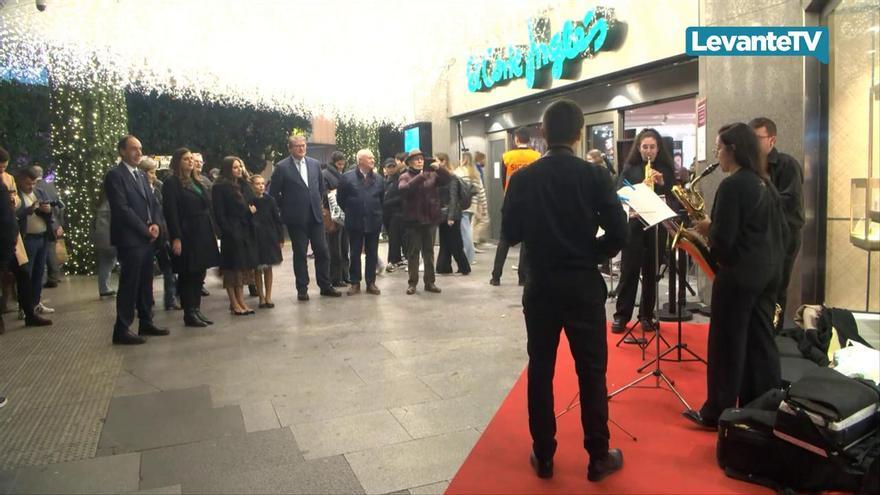 La navidad y la música inundaron ayer El Corte Inglés de Pintor Sorolla.