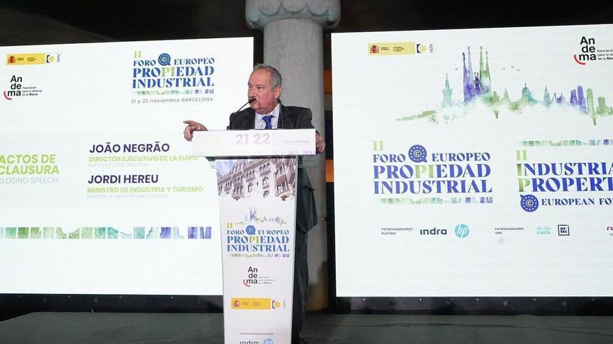 El ministro Hereu anima a hacer pedagogía sobre la necesidad de innovar y las marcas