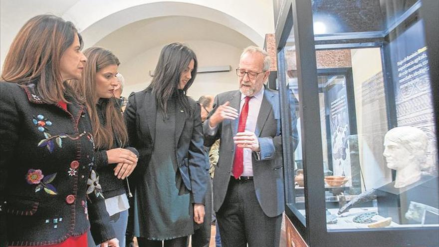 El Arqueológico de Badajoz muestra algunos fondos por primera vez en su 150 aniversario