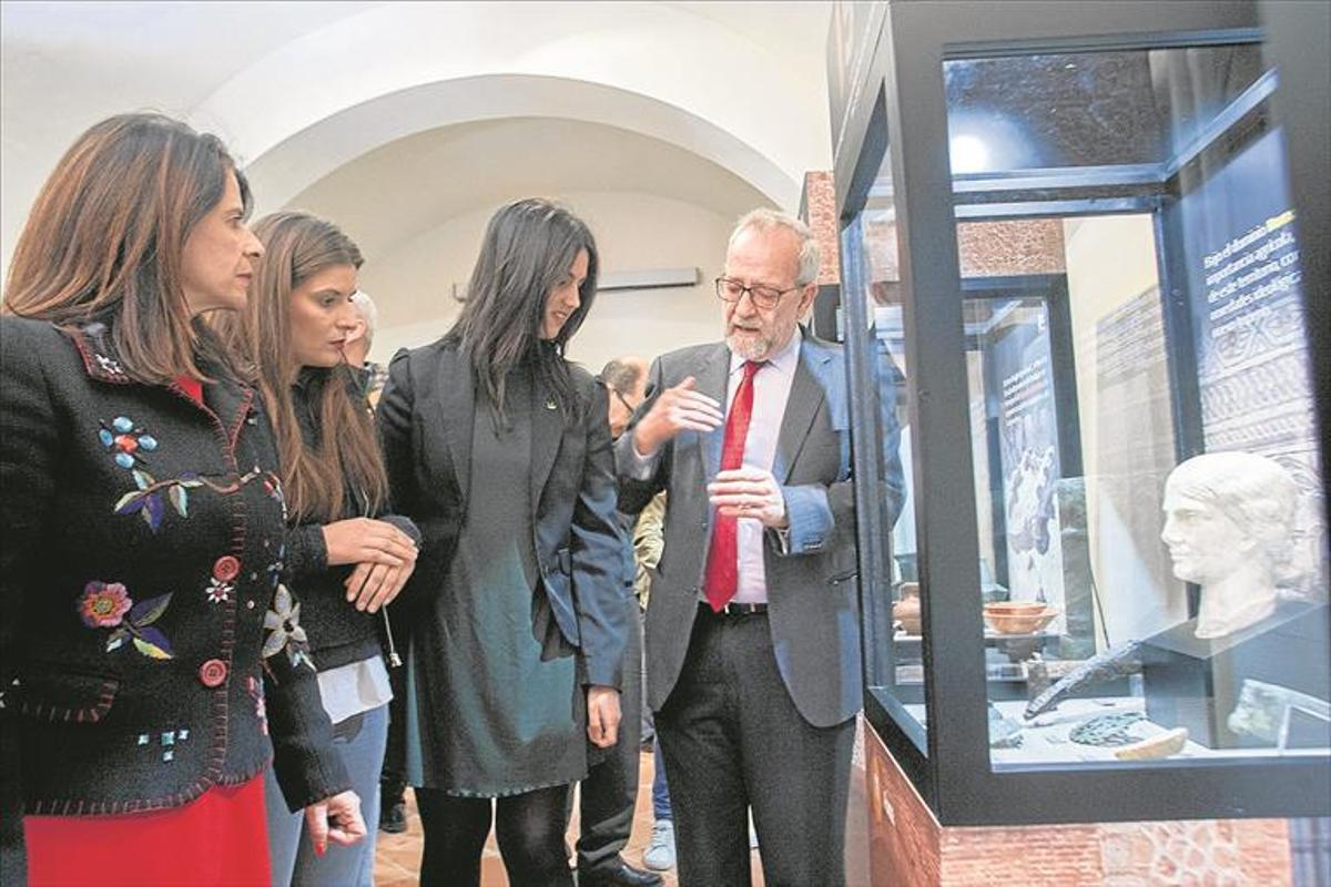 El Arqueológico de Badajoz muestra algunos fondos por primera vez en su 150 aniversario