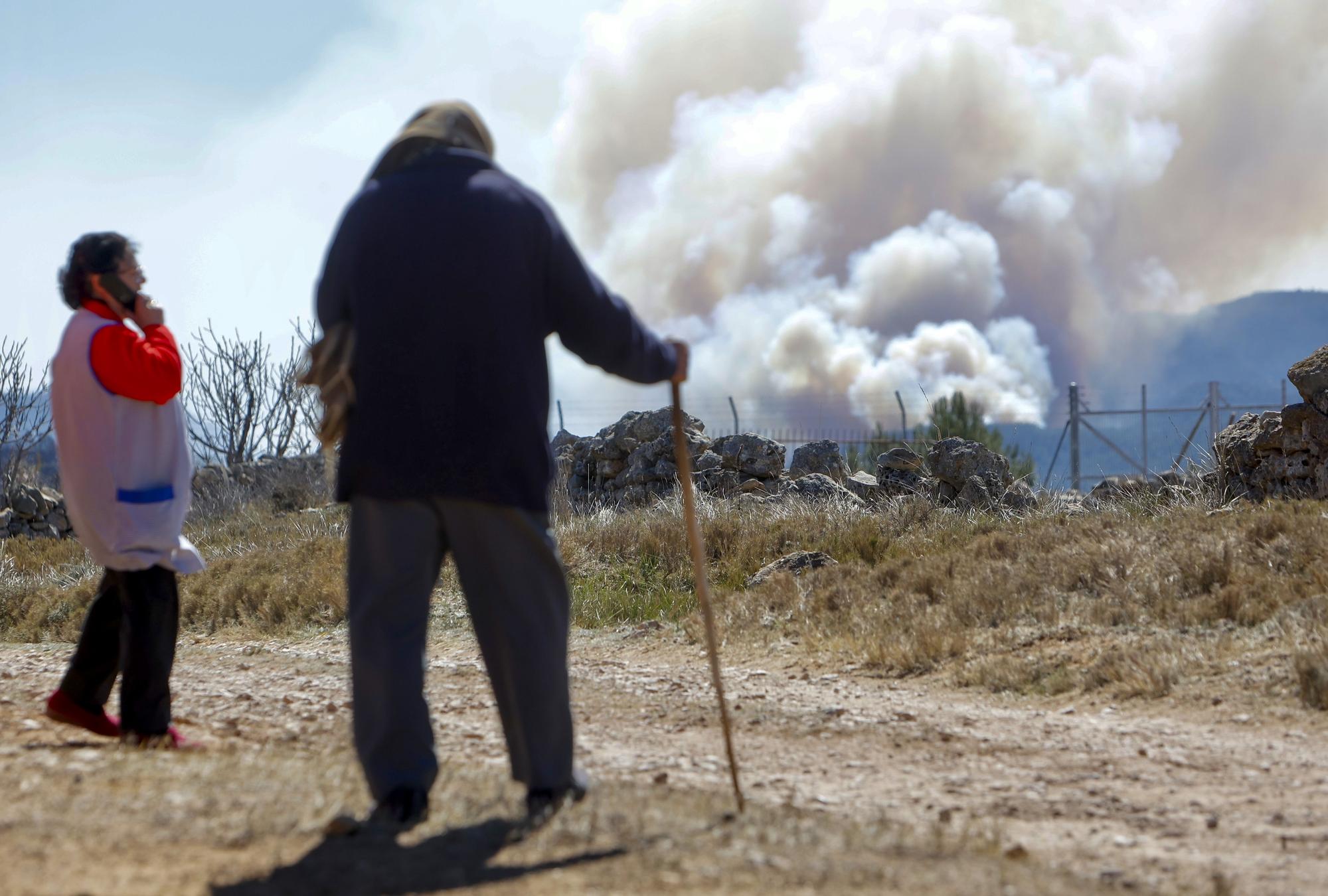 El humo ha obligado a evacuar a los vecinos de Pavías, Higueras y Torralba del Pinar.