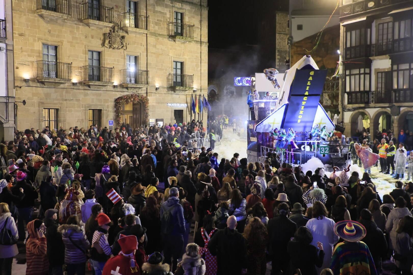 EN IMÁGENES: Así fue el espectacular 37.º Descenso de Galiana en el Antroxu de Avilés