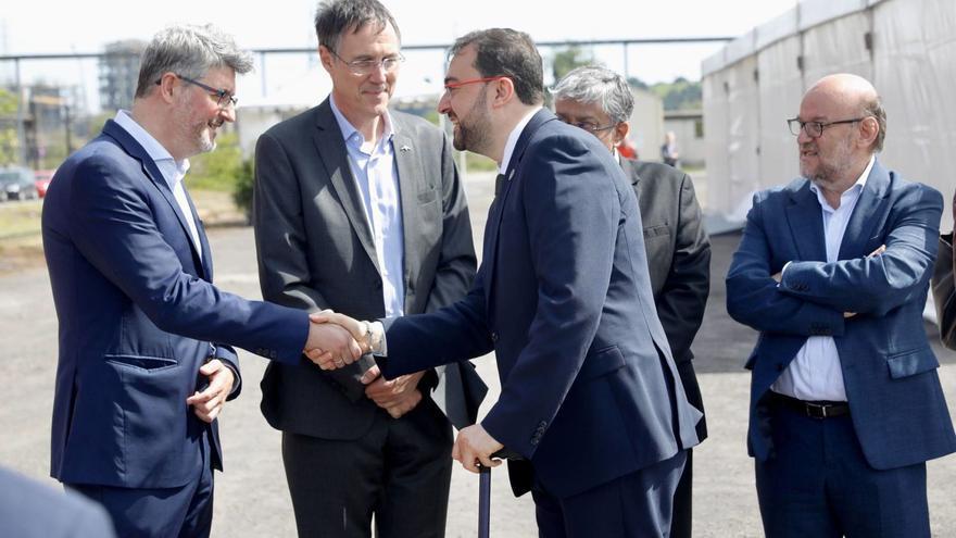 Arcelor inaugura las obras del nuevo horno de Gijón y ya negocia con el Gobierno la electrificación de la acería de Avilés