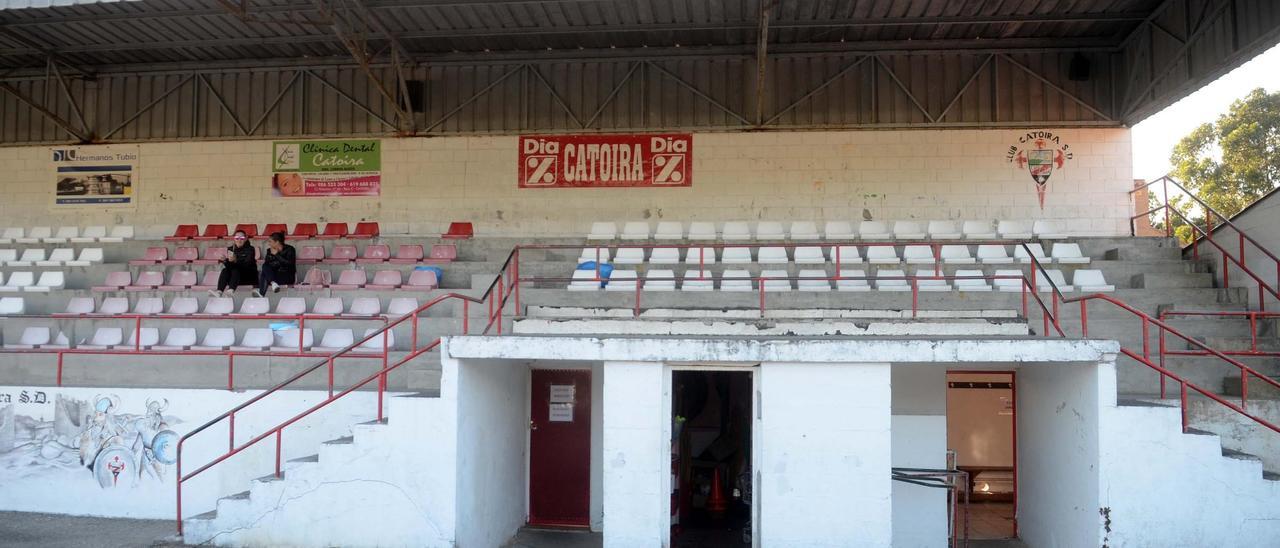 Una imagen que muestra el deterioro que llegó a tener el viejo campo de fútbol.