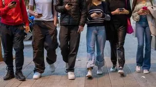 Más de la mitad de los menores con problemas derivados de las pantallas no reciben atención psicológica