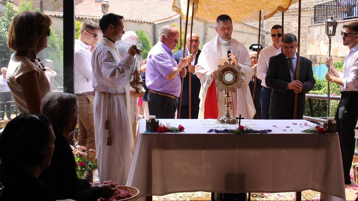 Fiesta del Corpues en Villardeciervos