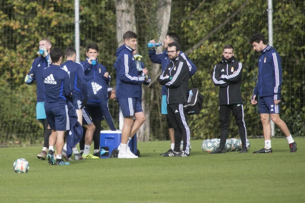 Primer entrenamiento del Real Oviedo después del derbi