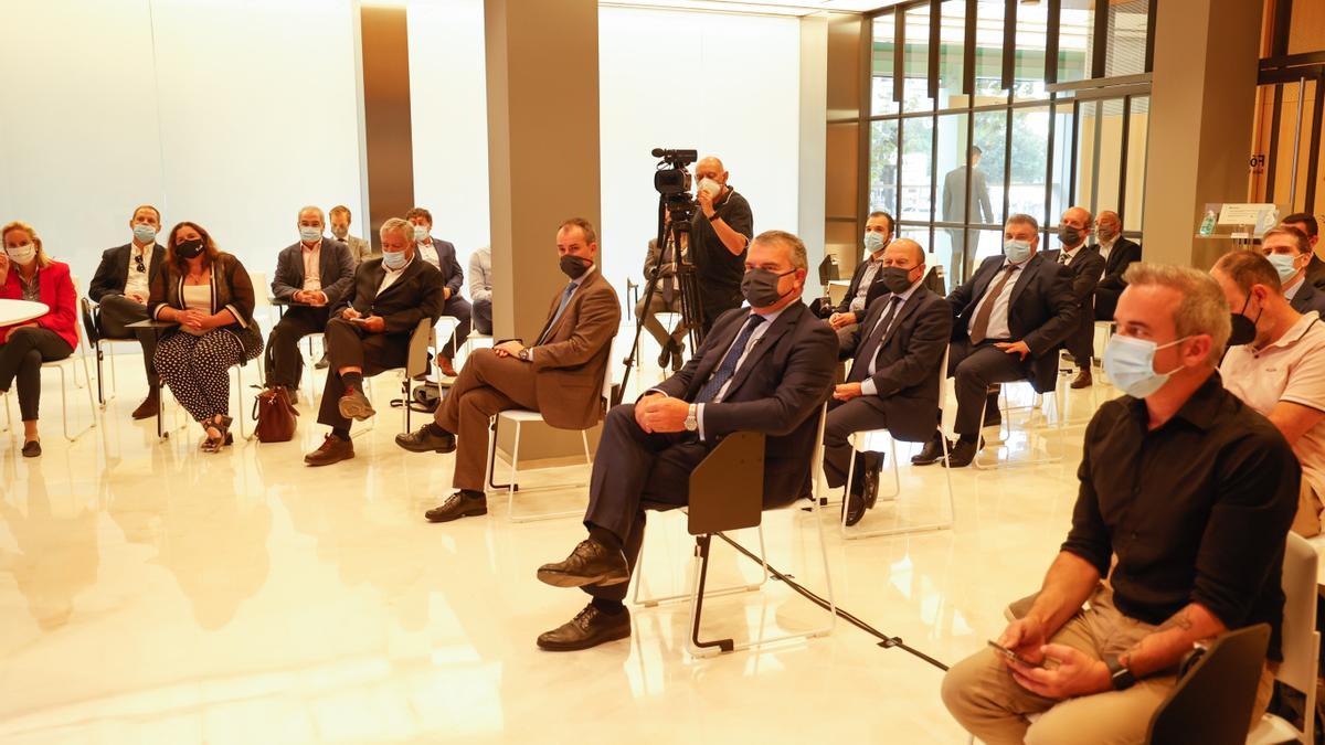 El hub de empresas de Banco Sabadell acogió la segunda edición del ciclo de encuentros empresariales en colaboración con Levante-EMV.